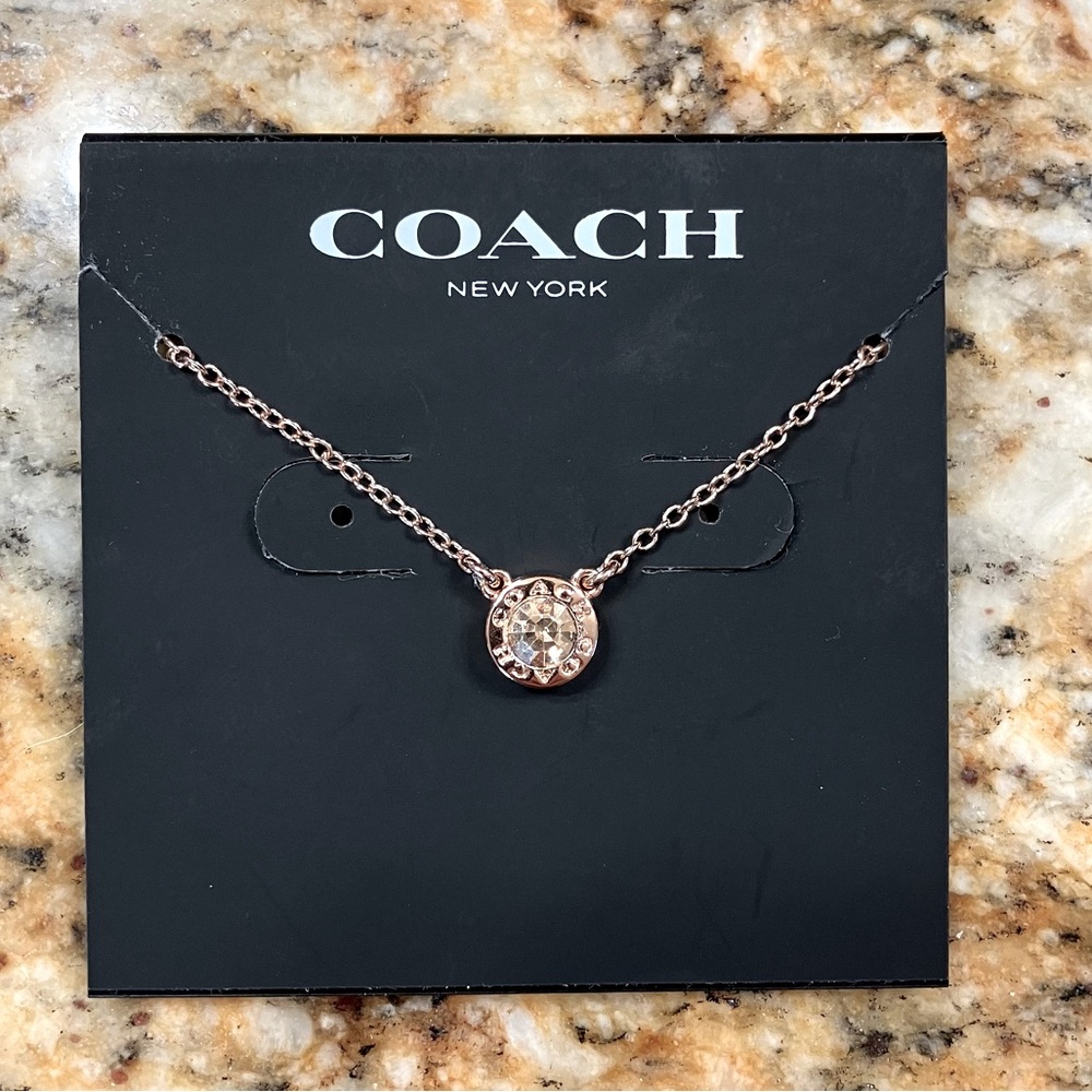 🆕 NWT Coach pendant necklace